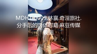 漂亮脸蛋气质网红洗手间和一男的开操自拍女神骨子里却很淫荡