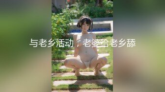 国内大学生女厕蹲厕偷拍妹子一边拉粑粑一边拿出花妆盒化妆