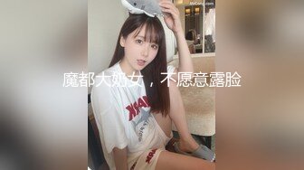 化妆店上班的职员，每天一杯奶茶温暖，一月后成了肉棒的淫妇，无套把精液送进阴道吃饱饱！