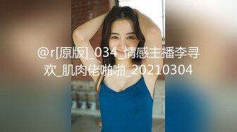 大神旅游景区一路走一路抄底众多的美女少妇眼界大开2 (8)