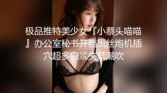 娇小可爱鼻子穿环女孩和姐姐玩4P爱爱撅起屁股后入俩人一起操淫乱淫叫