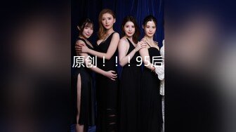 商场门口TP一个真空逛街的骚女 一线天无毛逼和粉嫩红乳头太挑逗诱人了