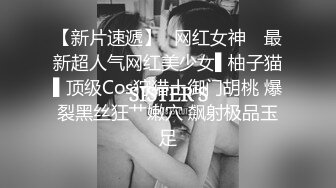 小哥哥给美熟女吃奶，真会吃把乳头拉的好高，呻吟不止，相互伺候，吃鸡鸡的手法和吃奶一样，用舌头挑逗勃起的鸡鸡