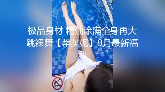 大神旅游景区一路走一路抄底众多的美女少妇眼界大开 (23)