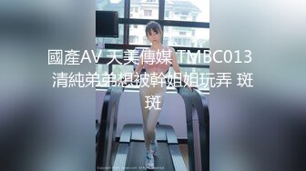 【新片速遞】 最美人妻-年轻巨乳奶妈❤️：来，啊、张嘴、吃奶啦哥哥们，鲜奶滋润饥渴的旱洞，喷尿操作真强！