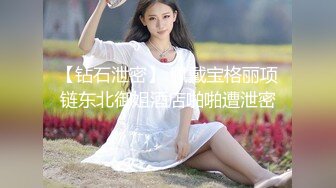 【Olivia】Stripchat来了一个极品，童颜巨乳，各种玩具琳琅满目缺个男人 (2)